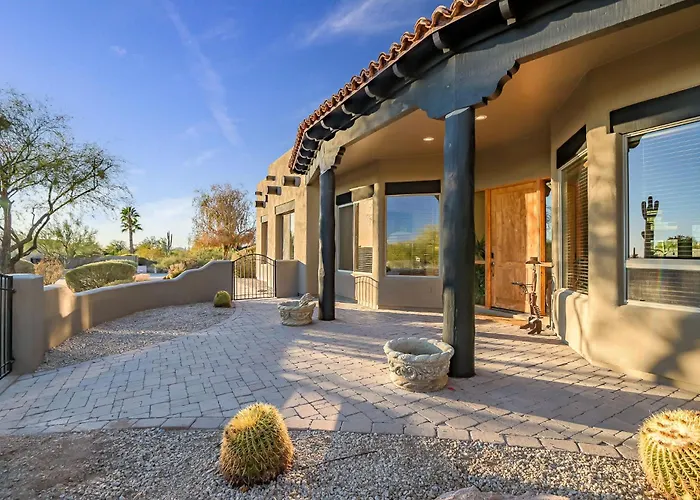 Holiday home 5br Pool Patio Outdoor Tv & In-pool Hoops Scottsdale