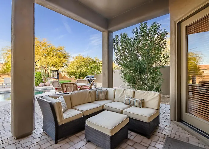 5br Pool Patio Outdoor Tv & In-pool Hoops Holiday home