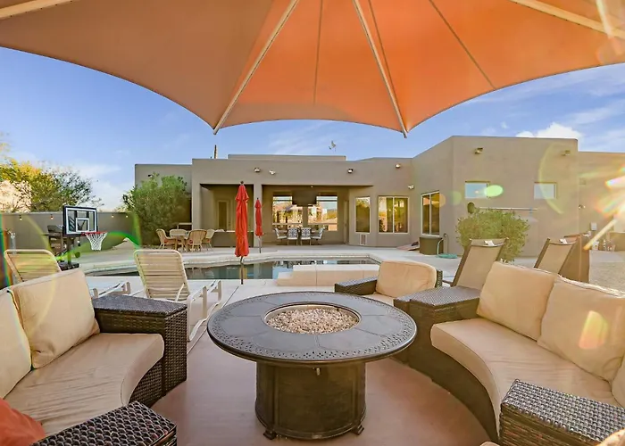 5br Pool Patio Outdoor Tv & In-pool Hoops Holiday home *