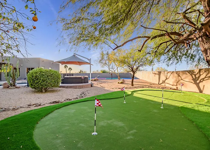 Holiday home 5br Pool Patio Outdoor Tv & In-pool Hoops *