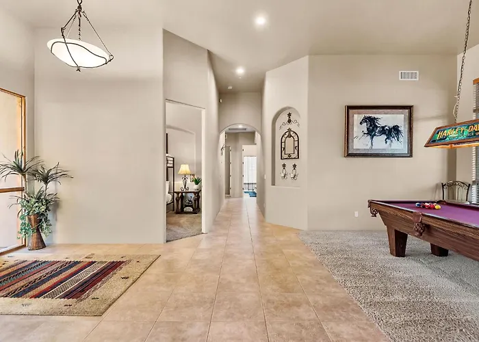 5br Pool Patio Outdoor Tv & In-pool Hoops Holiday home