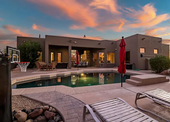 5br Pool Patio Outdoor Tv & In-pool Hoops Holiday home *