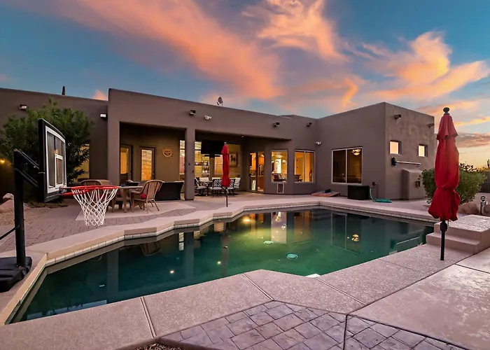5br Pool Patio Outdoor Tv & In-pool Hoops Holiday home *
