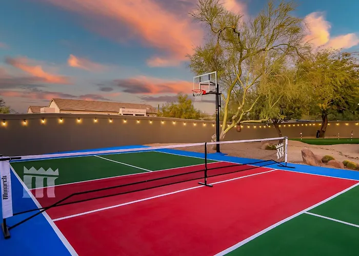 Holiday home 5br Pool Patio Outdoor Tv & In-pool Hoops *