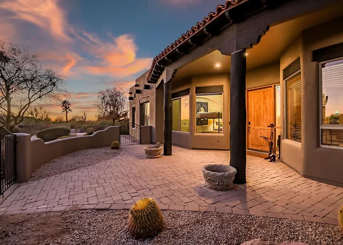 Holiday home 5br Pool Patio Outdoor Tv & In-pool Hoops Scottsdale